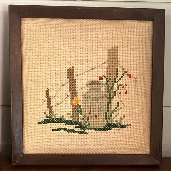 Vintage Framed 3-piece Cross Stitch Needlework - Picture 4 of 4